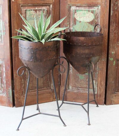 Metal Pot plant stand.