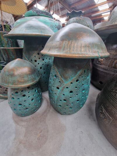 Set 3 ceramic toadstools.