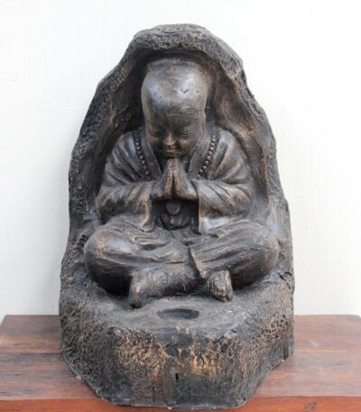 # 23 Buddha. Black/Gold.