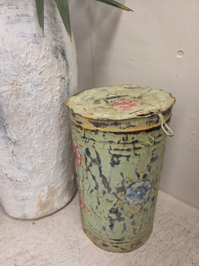 Coloured storage Tin-green.