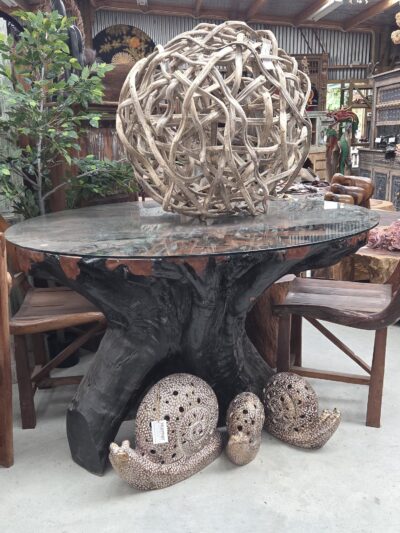 Round Lychee wood Table