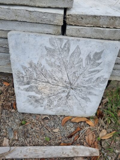 Concrete leaf pavers-Square.