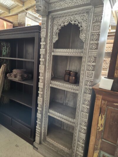 Bookcases/Shelves/Desks