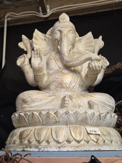 # 39 Large Ganesh-white/gold.
